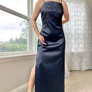 VTG Navy gown